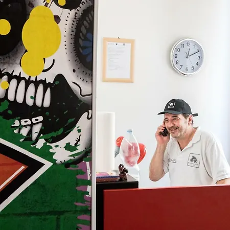 Hostel Backpackers Piramide Rom